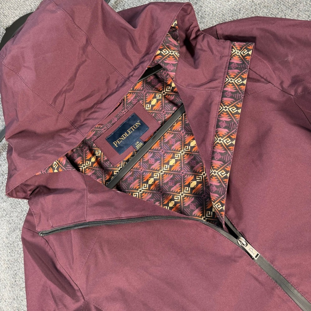 Pendleton Womens Hooded Rain Jacket Plum Burgundy Southwestern Print Lining L